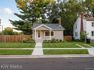 16517 Chatham Street, Detroit, MI 48219