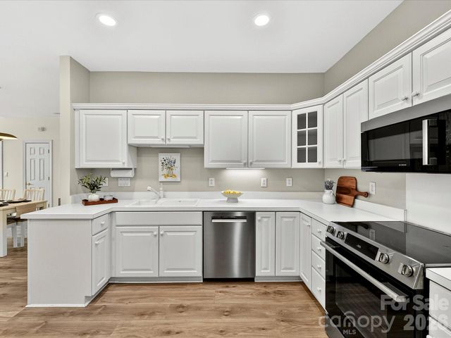 8568 Windsor Ridge Drive, Charlotte, NC 28277