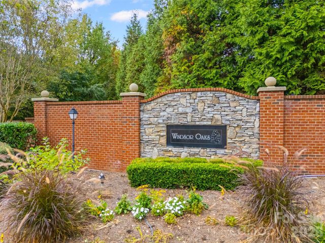 8568 Windsor Ridge Drive, Charlotte, NC 28277
