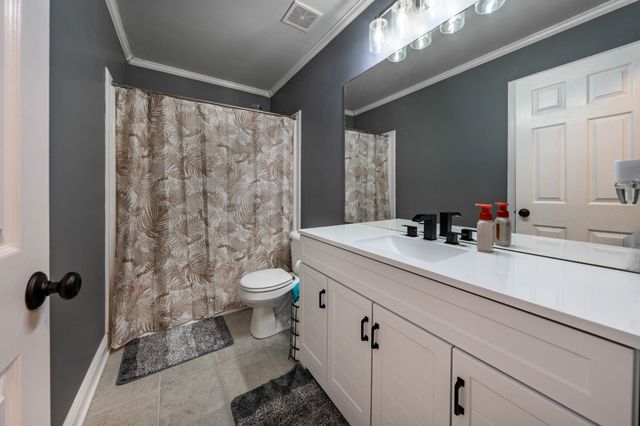 1101 Rustling Oaks Dr, Pleasant View, TN 37146