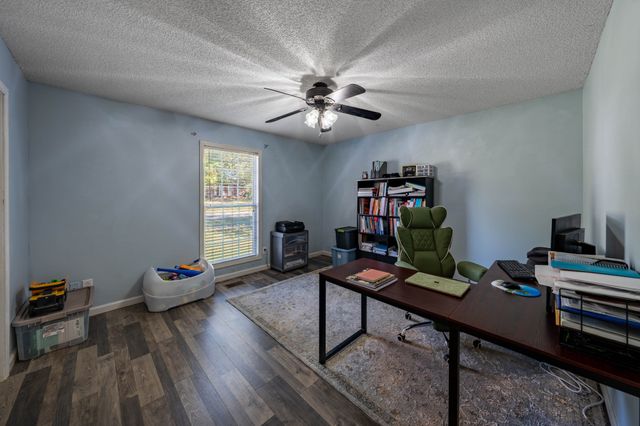 1101 Rustling Oaks Dr, Pleasant View, TN 37146