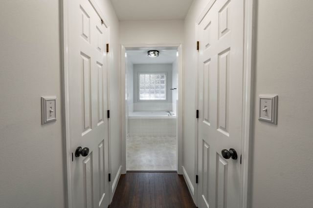 1101 Rustling Oaks Dr, Pleasant View, TN 37146