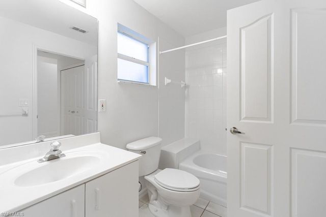 2230 Stacil CIR, Naples, FL 34109