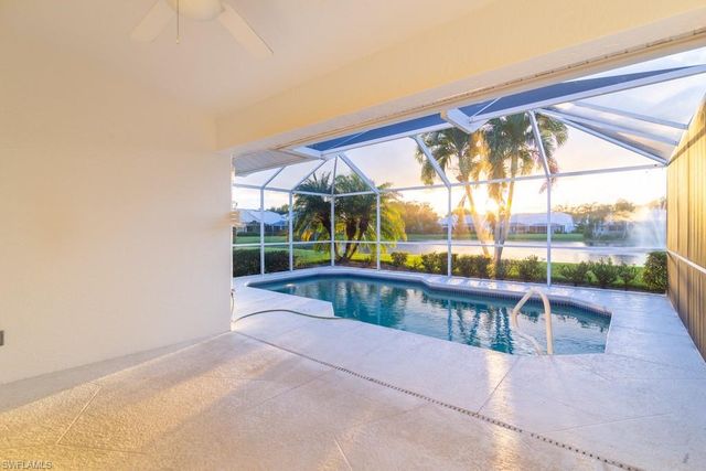 2230 Stacil CIR, Naples, FL 34109