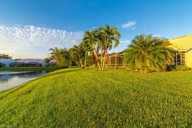 2230 Stacil CIR, Naples, FL 34109