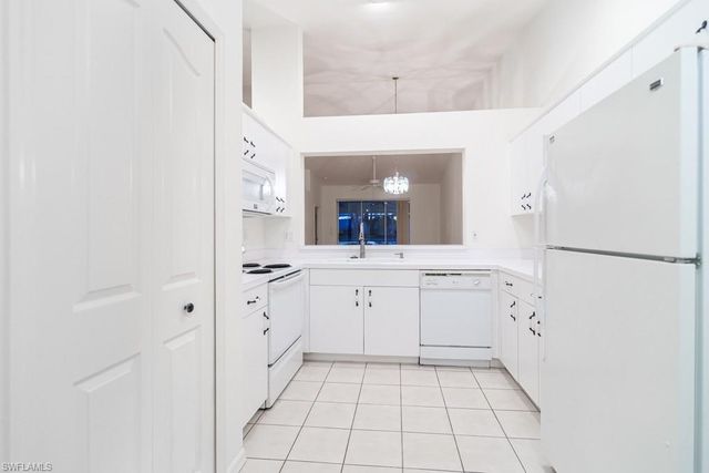 2230 Stacil CIR, Naples, FL 34109