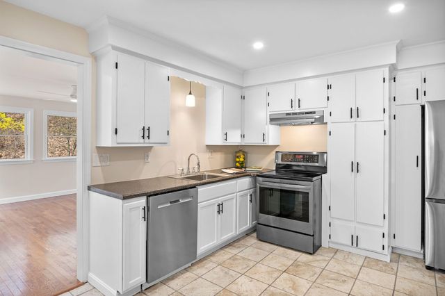 282 Wallace Road, Bedford, NH 03110