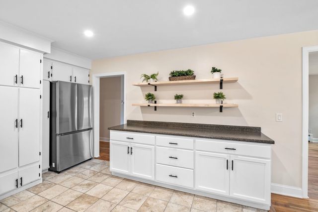 282 Wallace Road, Bedford, NH 03110