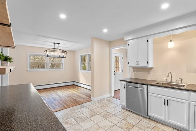 282 Wallace Road, Bedford, NH 03110