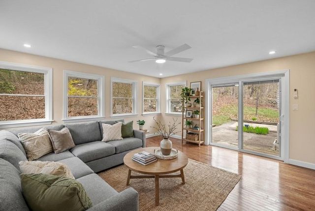 282 Wallace Road, Bedford, NH 03110