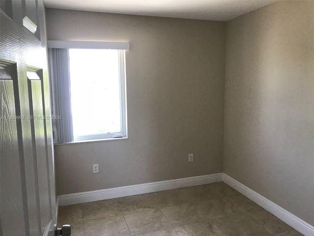 1990 NW 4th Ct 7, Miami, FL 33136