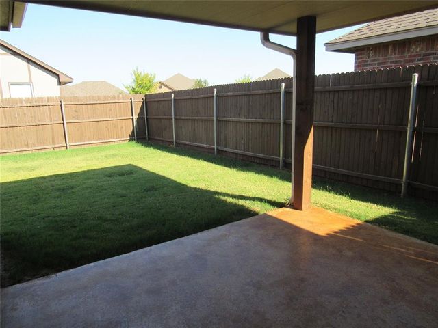 17516 Black Hawk Drive, Edmond, OK 73012