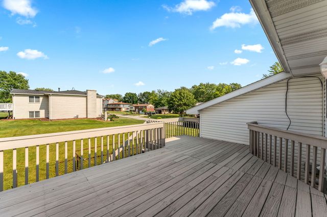 1807 Forest Lane, Crown Point, IN 46307