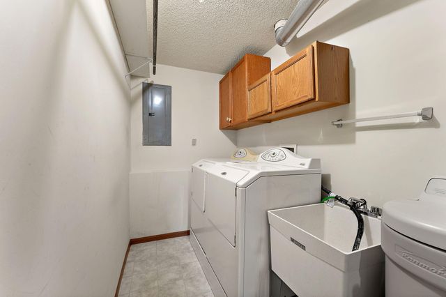 1807 Forest Lane, Crown Point, IN 46307