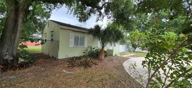 425 40TH AVENUE NE, St Petersburg, FL 33703