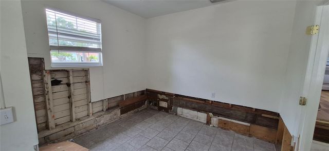 425 40TH AVENUE NE, St Petersburg, FL 33703