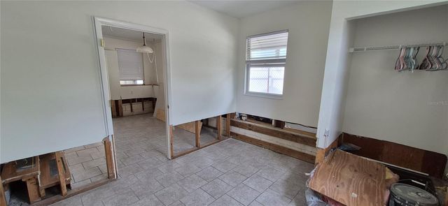 425 40TH AVENUE NE, St Petersburg, FL 33703