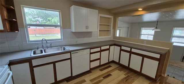 425 40TH AVENUE NE, St Petersburg, FL 33703