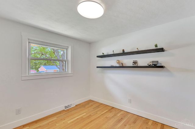 206 Lawrence Avenue, Miamisburg, OH 45342