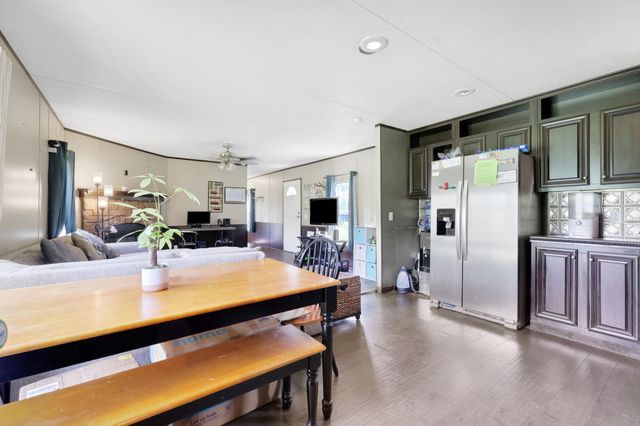 103 Sunset Lane, Somerville, TX 77879