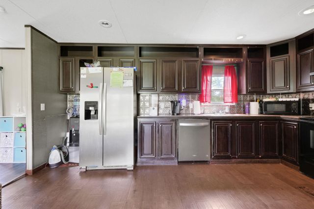 103 Sunset Lane, Somerville, TX 77879