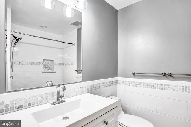 6066 HOLLOW HILL LN, Springfield, VA 22152