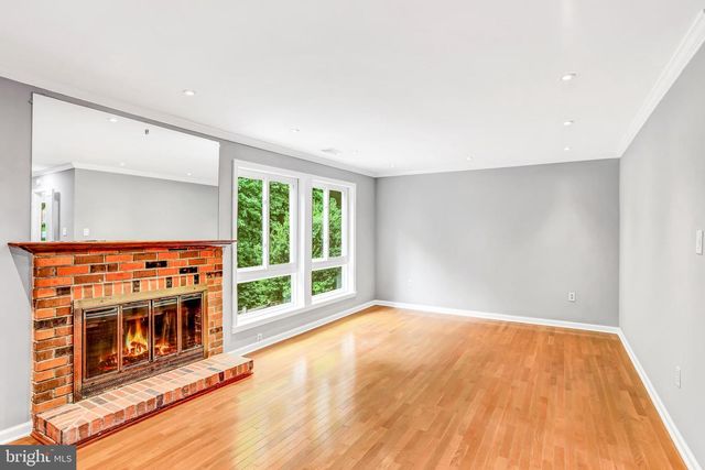 6066 HOLLOW HILL LN, Springfield, VA 22152