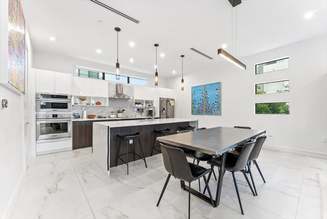 1048 N Victoria Park Road, Fort Lauderdale, FL 33304