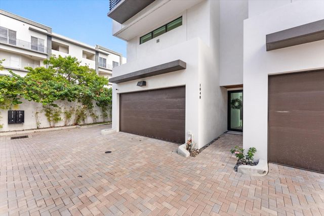 1048 N Victoria Park Road, Fort Lauderdale, FL 33304