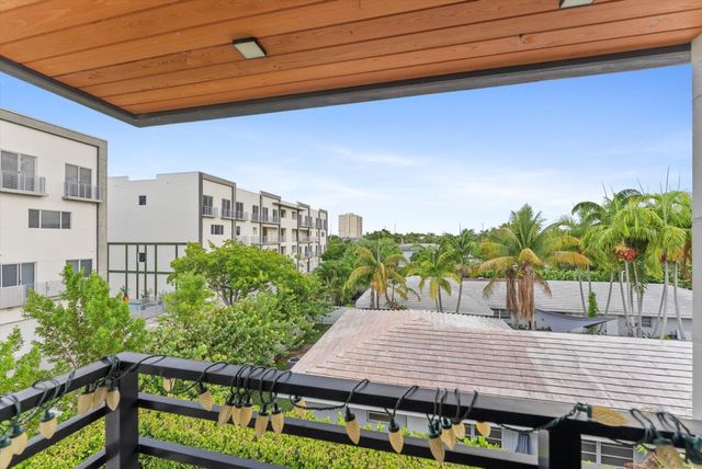 1048 N Victoria Park Road, Fort Lauderdale, FL 33304