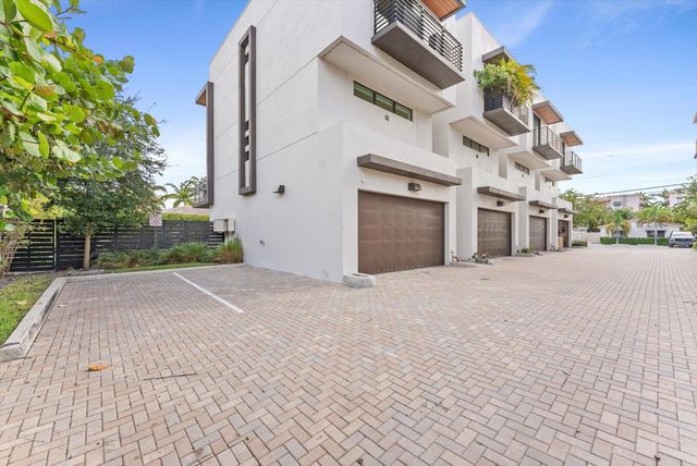 1048 N Victoria Park Road, Fort Lauderdale, FL 33304