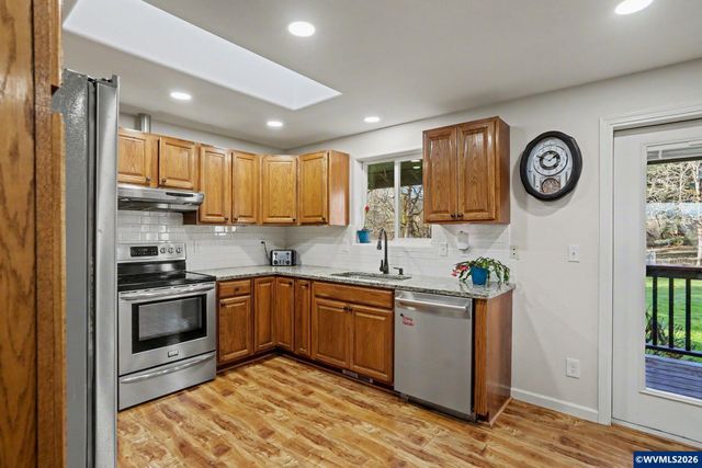 38979 Sodaville Waterloo Dr, Lebanon, OR 97355