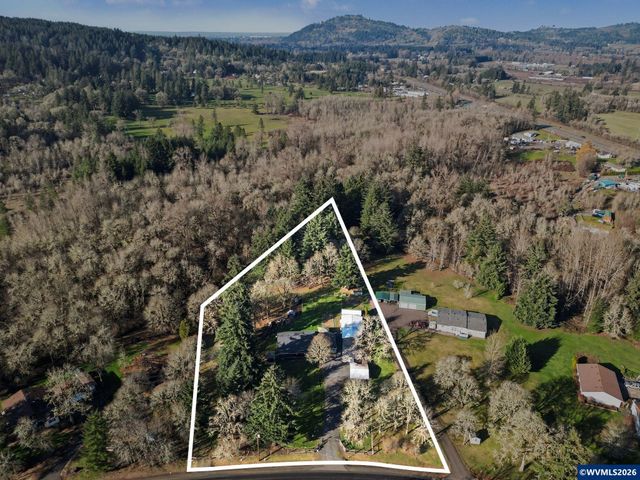 38979 Sodaville Waterloo Dr, Lebanon, OR 97355