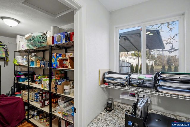 38979 Sodaville Waterloo Dr, Lebanon, OR 97355