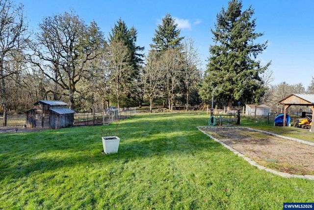 38979 Sodaville Waterloo Dr, Lebanon, OR 97355