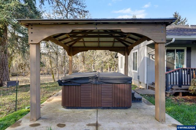 38979 Sodaville Waterloo Dr, Lebanon, OR 97355