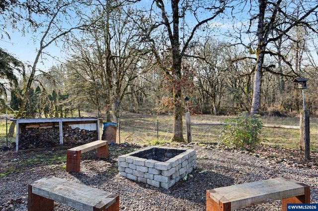 38979 Sodaville Waterloo Dr, Lebanon, OR 97355