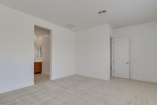 458 W Golden Aspen Drive, San Tan Valley, AZ 85140