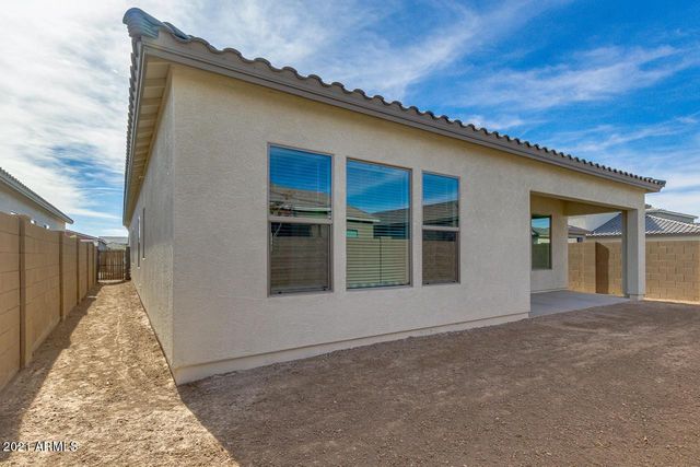 458 W Golden Aspen Drive, San Tan Valley, AZ 85140