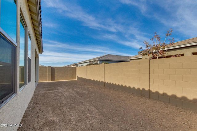 458 W Golden Aspen Drive, San Tan Valley, AZ 85140