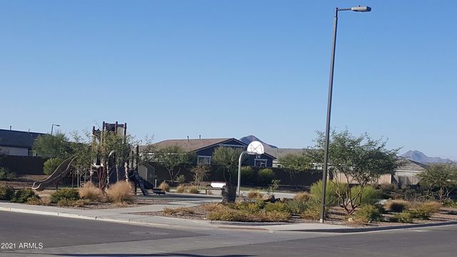 458 W Golden Aspen Drive, San Tan Valley, AZ 85140