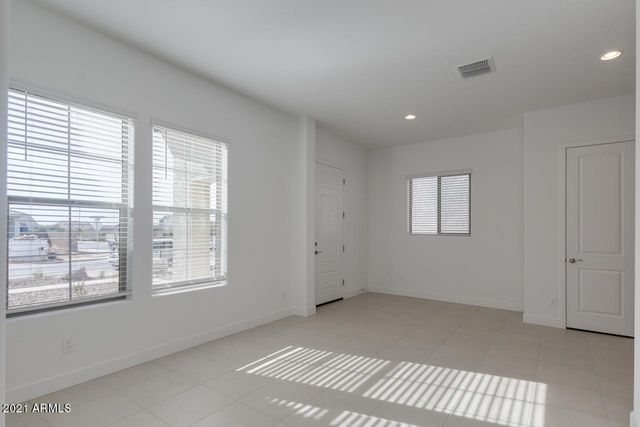 458 W Golden Aspen Drive, San Tan Valley, AZ 85140