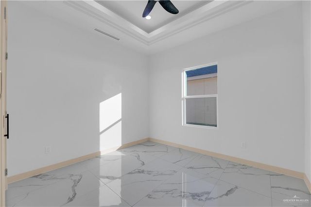 5900 N Playa Del Sol Street, Edinburg, TX 78542