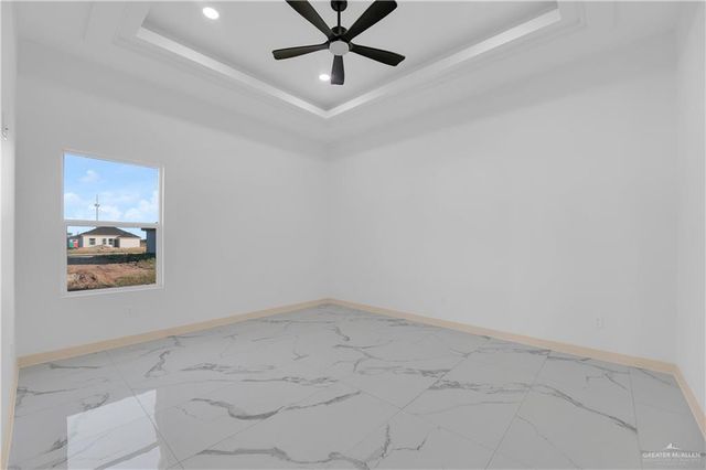 5900 N Playa Del Sol Street, Edinburg, TX 78542