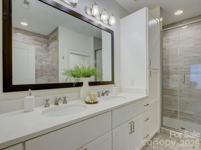 335 E Tremont Avenue, Charlotte, NC 28203