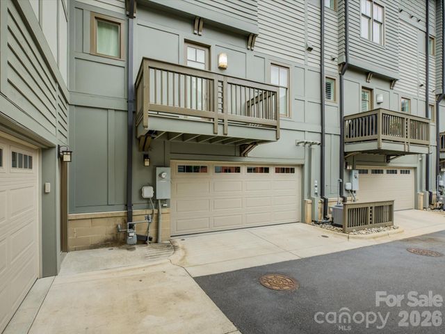 335 E Tremont Avenue, Charlotte, NC 28203