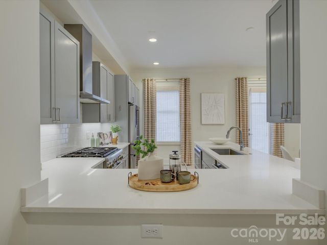 335 E Tremont Avenue, Charlotte, NC 28203