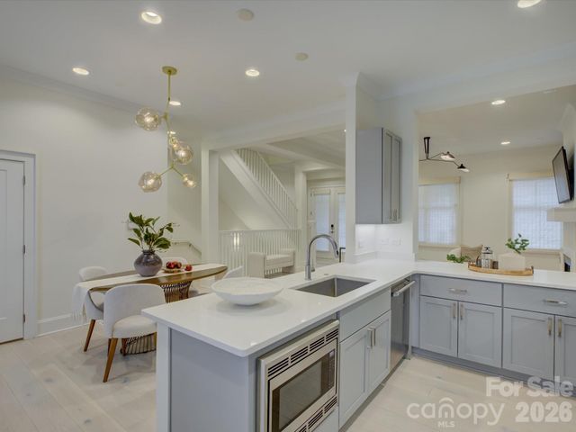 335 E Tremont Avenue, Charlotte, NC 28203