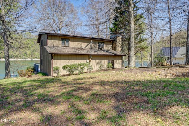 760 Lake Point Drive, Piney Flats, TN 37686