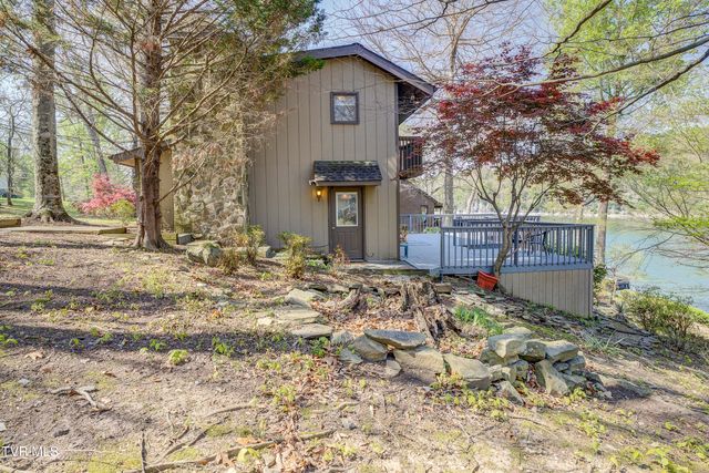 760 Lake Point Drive, Piney Flats, TN 37686